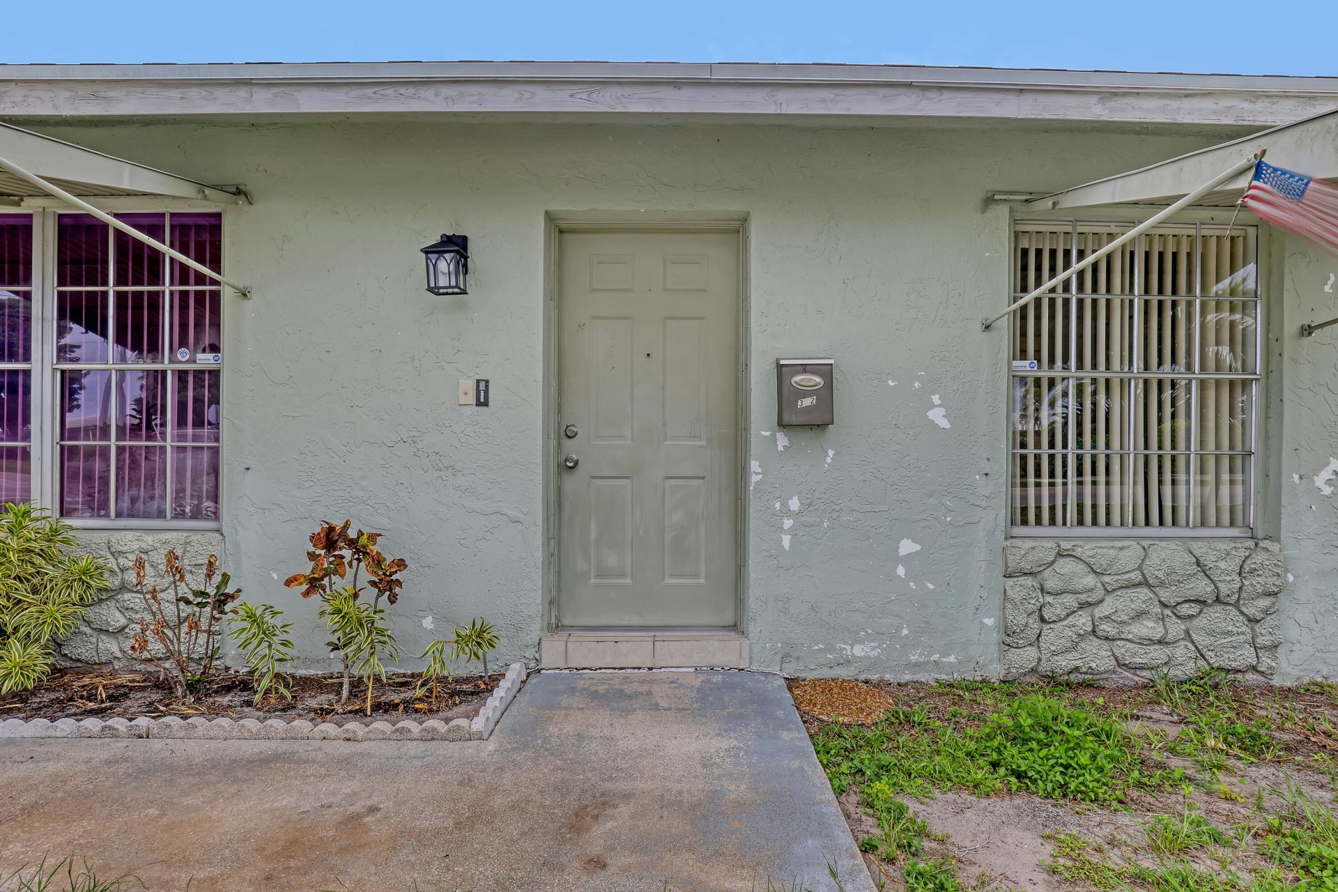 302 SW 8th Street, Boynton Beach, FL 33426 Photo