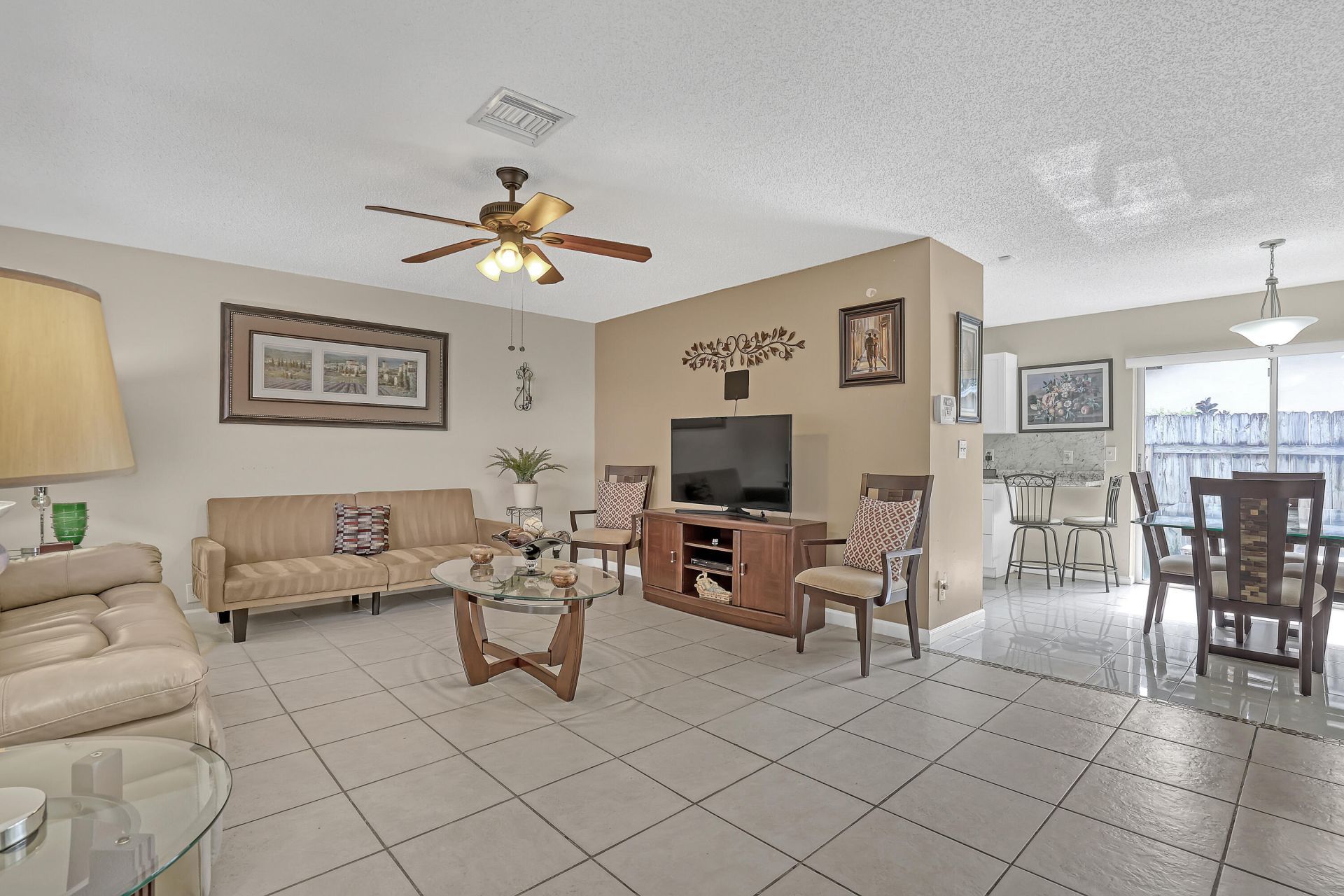 302 SW 8th Street, Boynton Beach, FL 33426 Photo