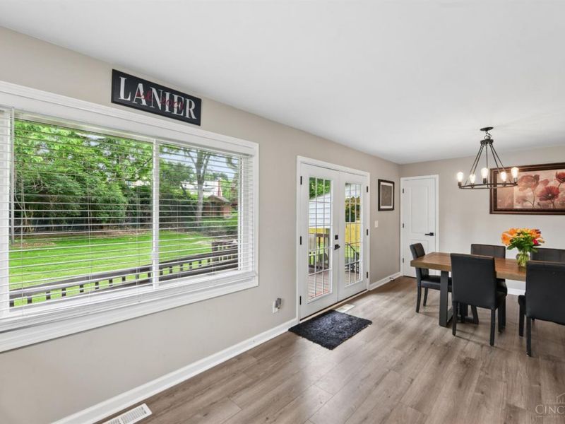 3393 Bellehaven Court, Green Township, OH 45248 Photo 12