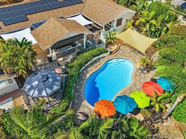 9865 Edgelake Drive, La Mesa, CA 91941