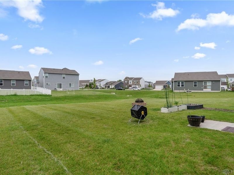 4255 Forestedge Street, Tipp City, OH 45371 Photo 37