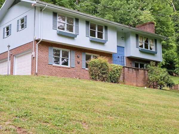 205 Tamassee Drive, Johnson City, TN 37601
