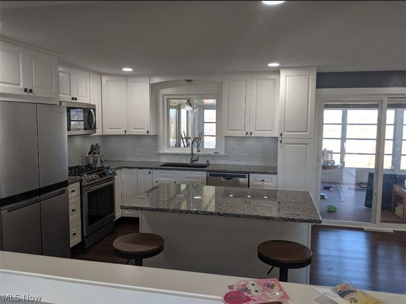 9729 Sommerville Street , Louisville, OH 44641 Photo 4