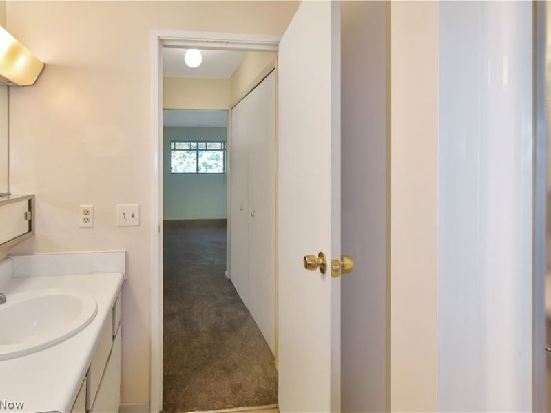 6475 Princeton Court, Unit 203, Parma Heights, OH 44130 Photo 18