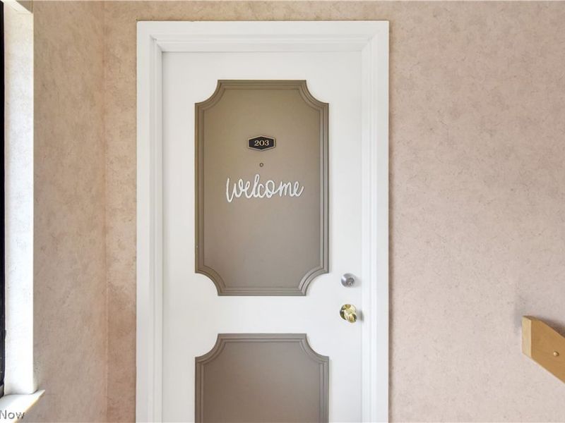 6475 Princeton Court , Unit 203, Parma Heights, OH 44130 Photo 3
