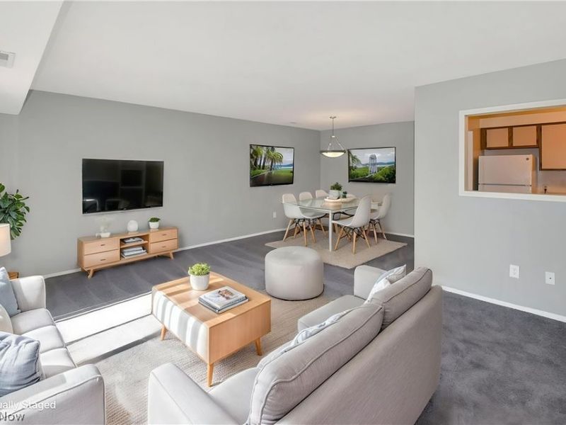 6475 Princeton Court , Unit 203, Parma Heights, OH 44130 Photo 6
