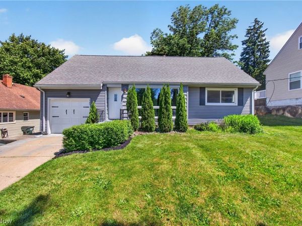 153 Far View Drive SW, North Canton, OH 44720