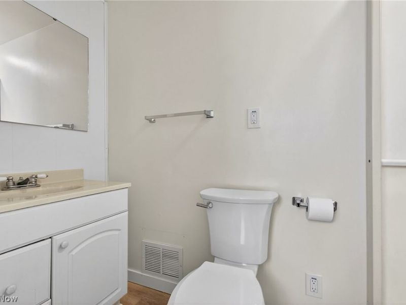 153 Far View Drive SW, North Canton, OH 44720 Photo 17