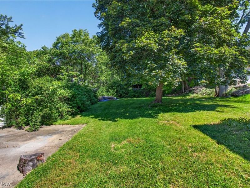 153 Far View Drive SW, North Canton, OH 44720 Photo 22