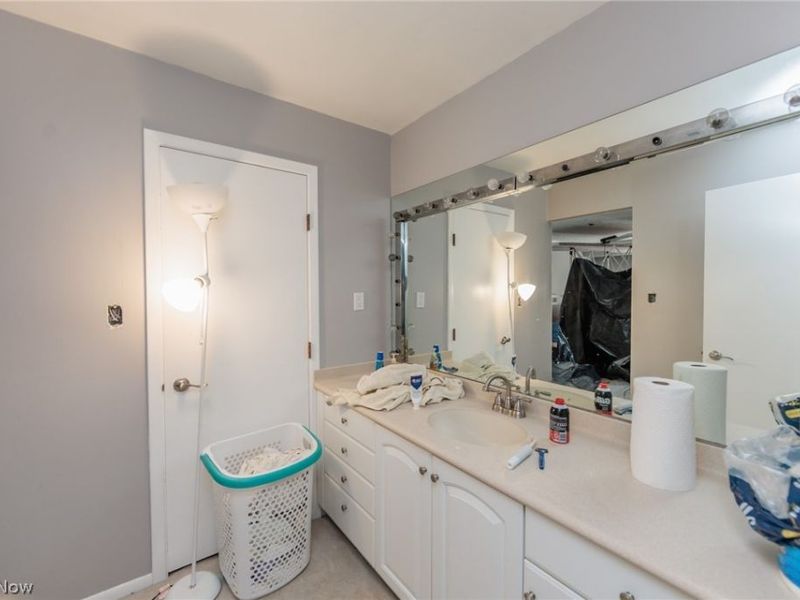 2202 Acacia Park Drive , Unit 2414, Lyndhurst, OH 44124 Photo 19