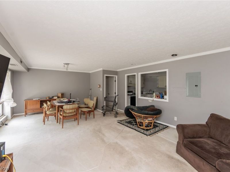 2202 Acacia Park Drive , Unit 2414, Lyndhurst, OH 44124 Photo 9