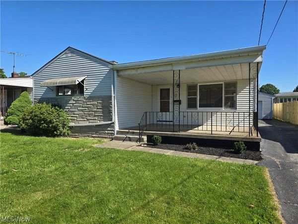 1122 Detroit Avenue , Youngstown, OH 44502