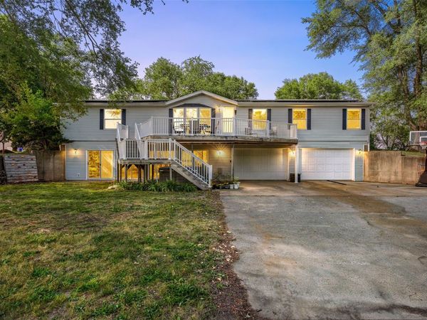 1650 W Forevergreen Road , North Liberty, IA 52317