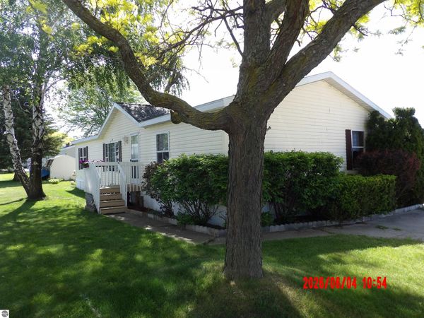 643 Woodcock Drive, Cadillac, MI 49601