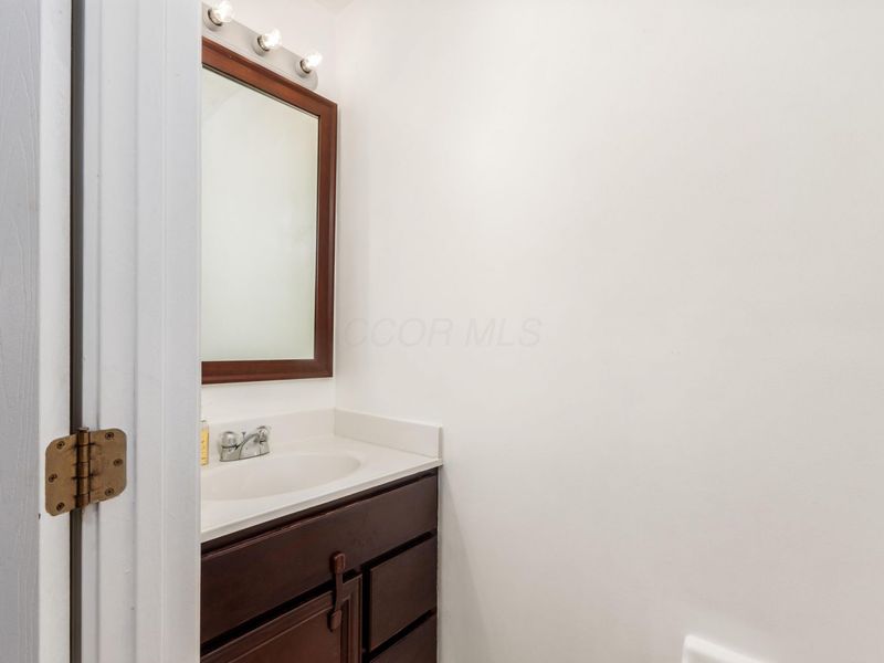 4759 Perlman Street , Unit 17, Columbus, OH 43228 Photo 6