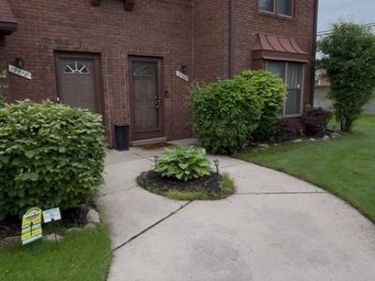 19500 W 11 Mile Road, Lathrup Village, MI 48076