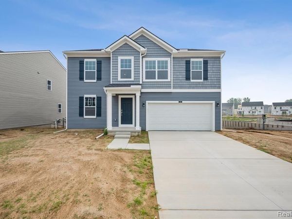 408 Hidden River W, Holly Twp, MI 48442
