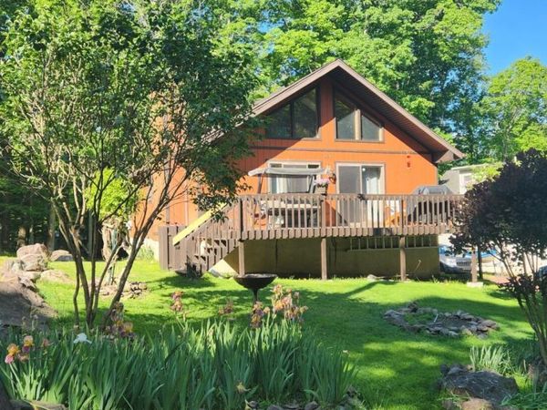 257 Trapper Springs Lane, Drums, PA 18222