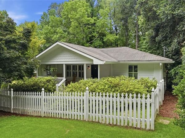 799 Larry Lane, Decatur, GA 30033