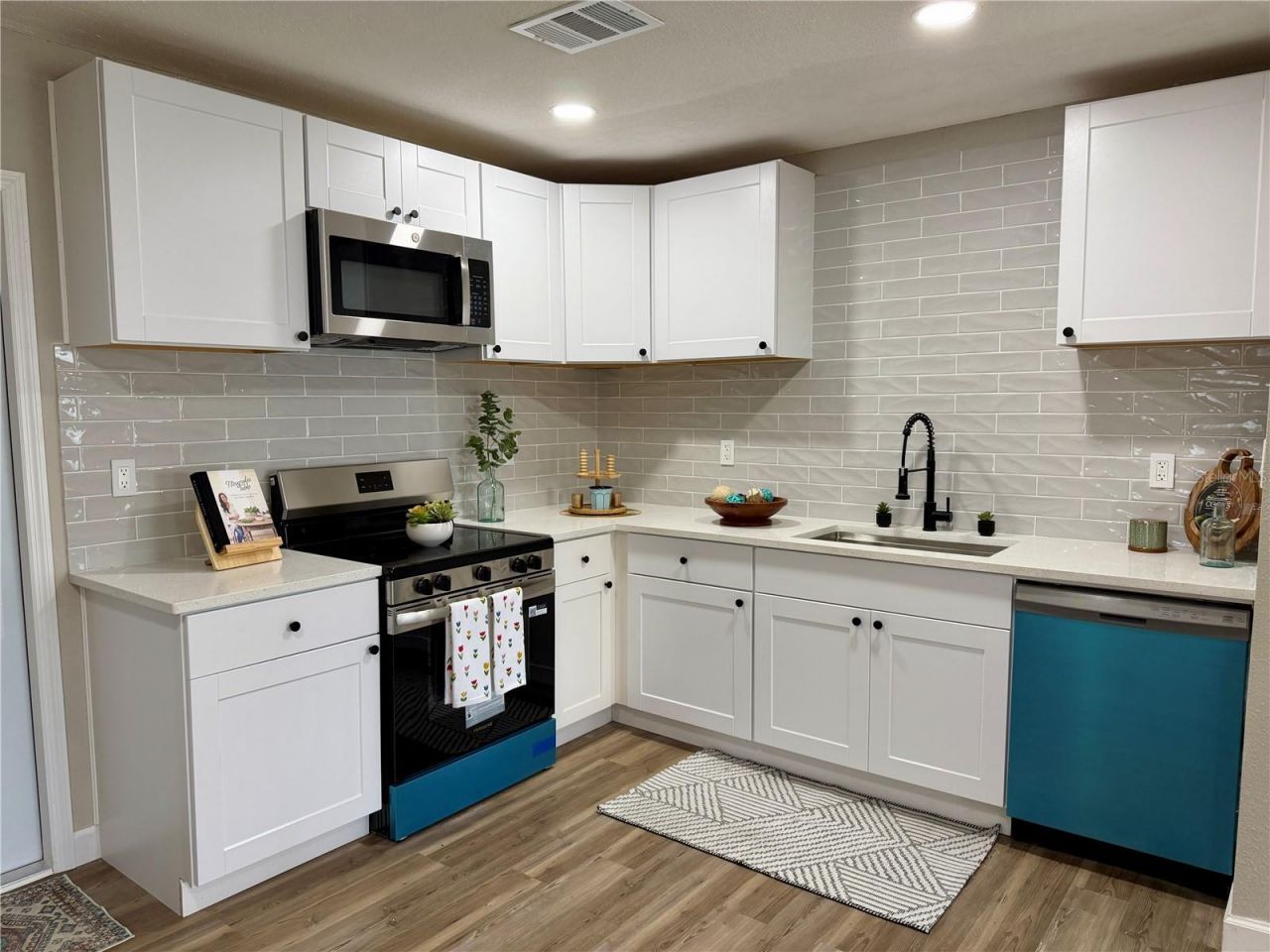 6612 Sierra Terrace , New Port Richey, FL 34652 Photo