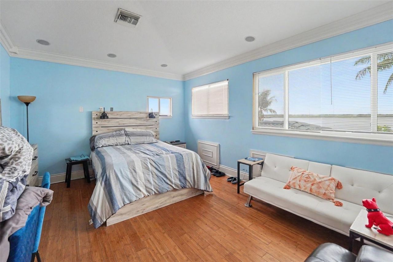 17323 Kennedy Drive, North Redington Beach, FL 33708 Photo