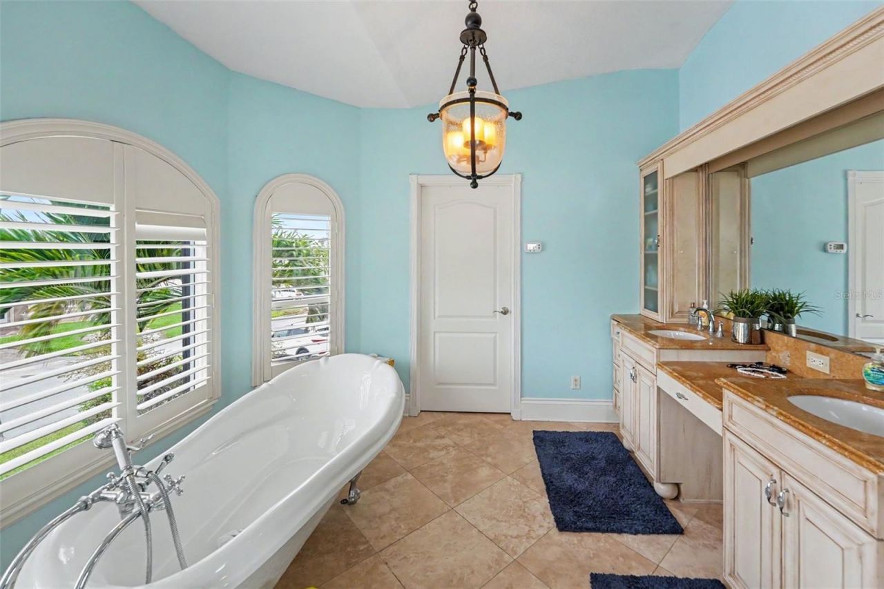17323 Kennedy Drive, North Redington Beach, FL 33708 Photo