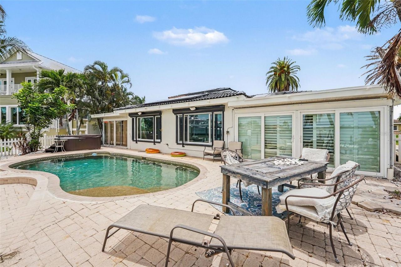 17323 Kennedy Drive, North Redington Beach, FL 33708 Photo