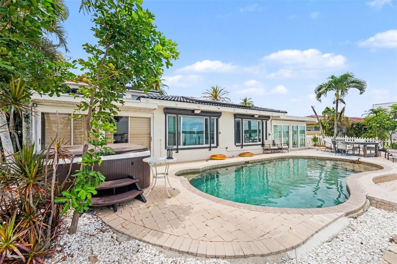 17323 Kennedy Drive, North Redington Beach, FL 33708 Photo
