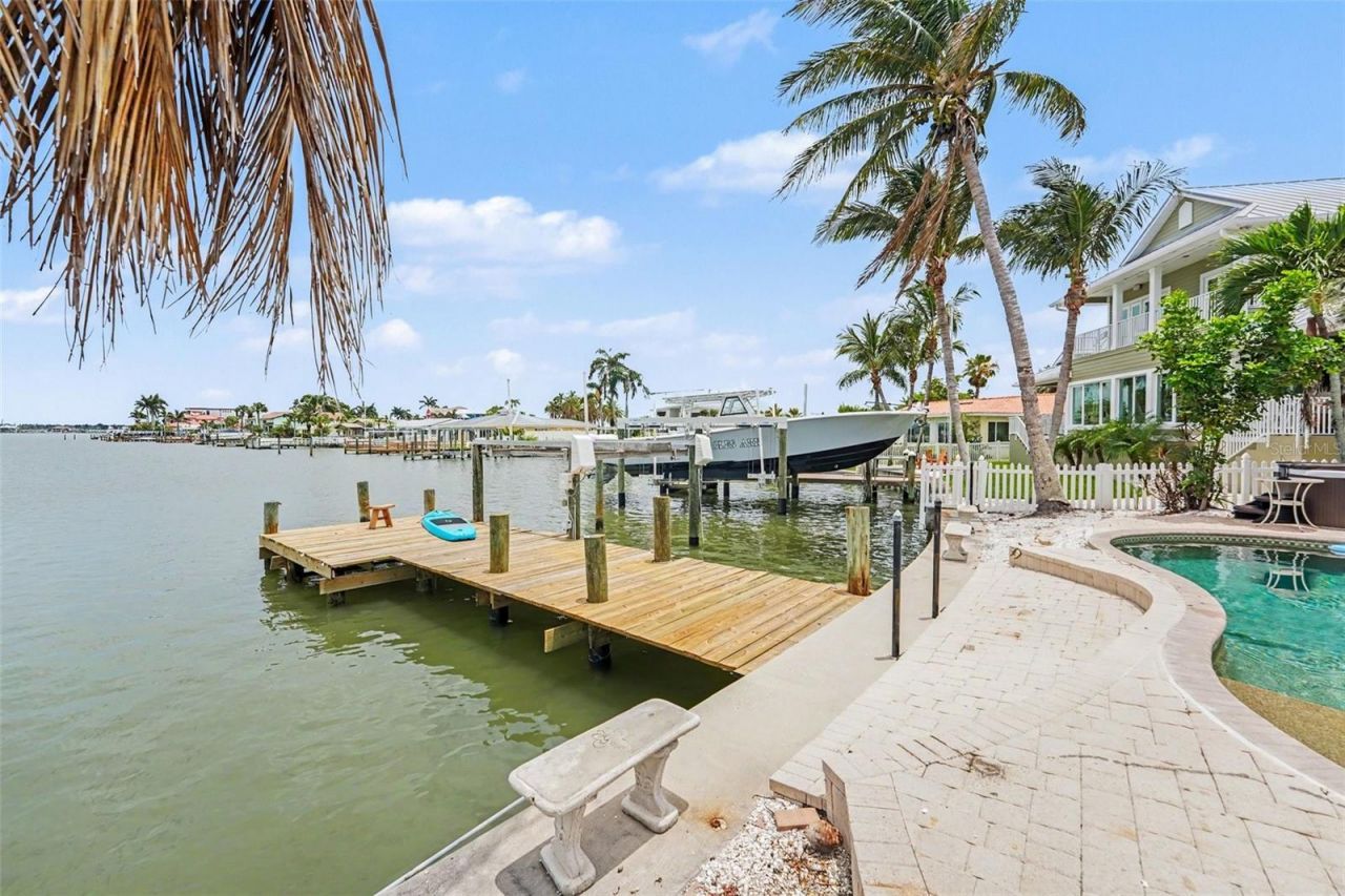 17323 Kennedy Drive, North Redington Beach, FL 33708 Photo