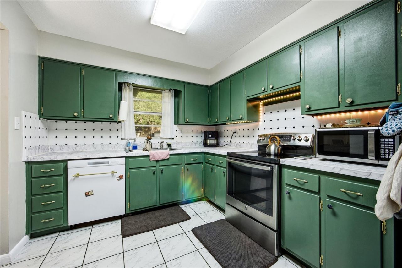 7803 SE Us Highway 301 , Hawthorne, FL 32640 Photo