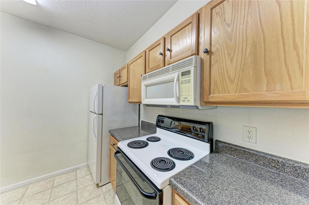 4802 51st Street W, Unit 416, Bradenton, FL 34210 Photo