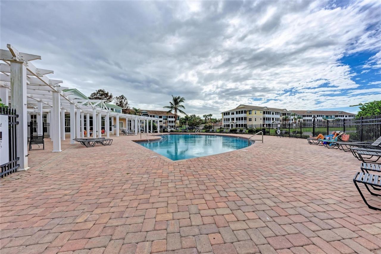 4802 51st Street W, Unit 416, Bradenton, FL 34210 Photo
