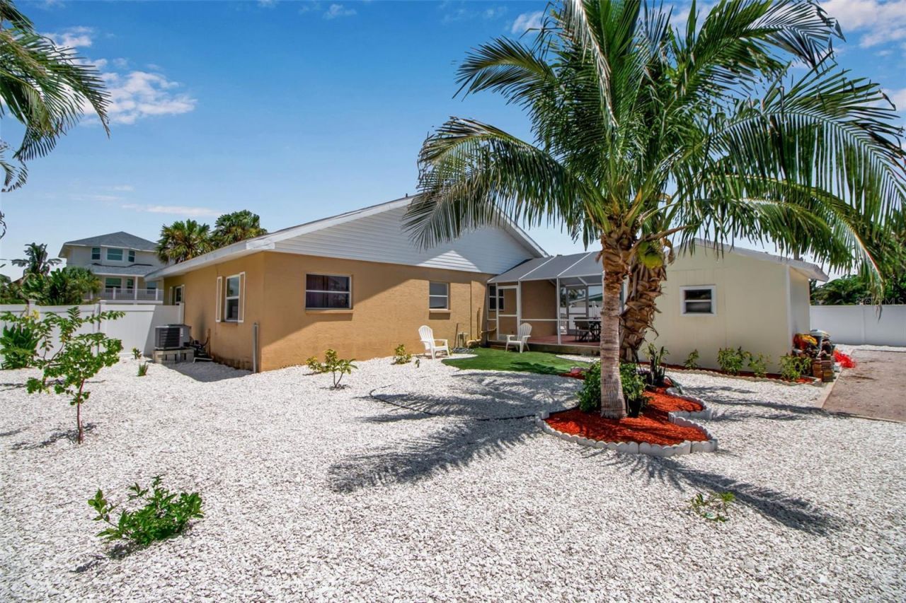 210 84th Street, Bradenton Beach, FL 34217 Photo
