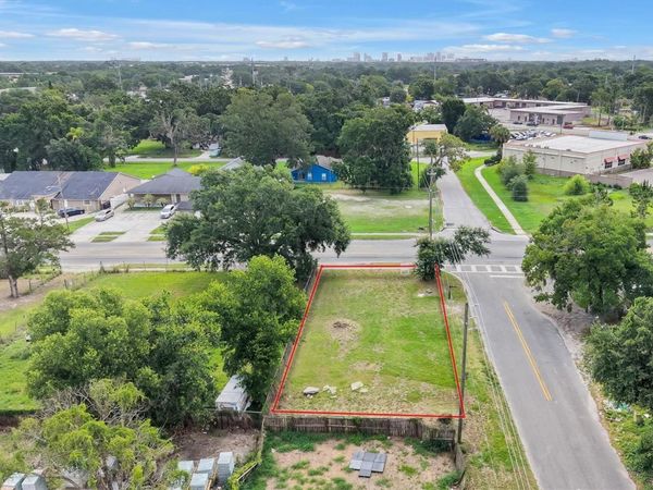 100 N PINE HILLS ROAD , ORLANDO, FL 32811