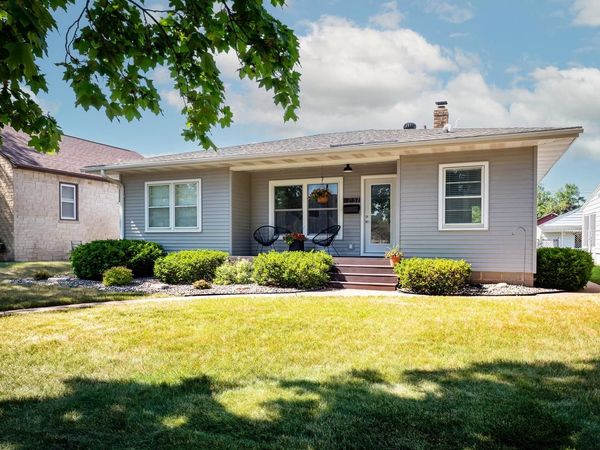 2137 Johnson STREET, La Crosse, WI 54601