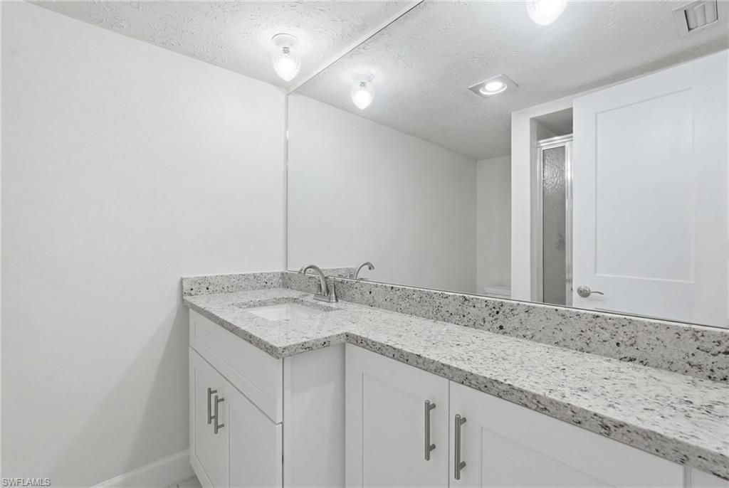 16211 Dublin Cir, Unit 104, Fort Myers, FL 33908 Photo