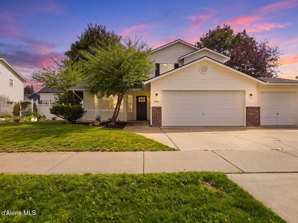 9166 N Entiate Dr, Hayden, ID 83835