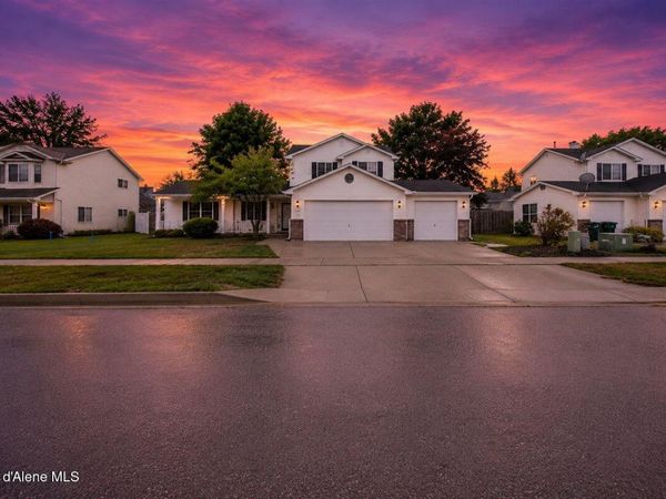 9166 N Entiate Dr , Hayden, ID 83835