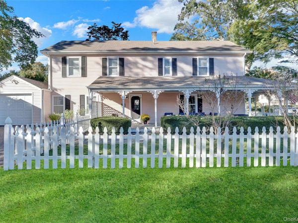 310 6th Avenue, Saint James, NY 11780
