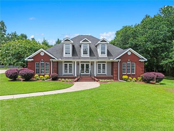 3176 Cedar Court, Mobile, AL 36619