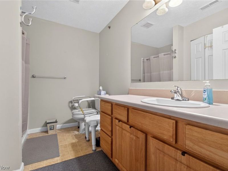 4703 Hills And Dales Road NW, Canton, OH 44708 Photo 14