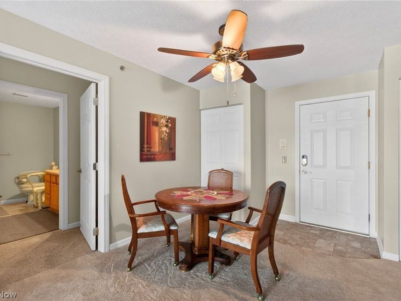 4703 Hills And Dales Road NW, Canton, OH 44708 Photo 5
