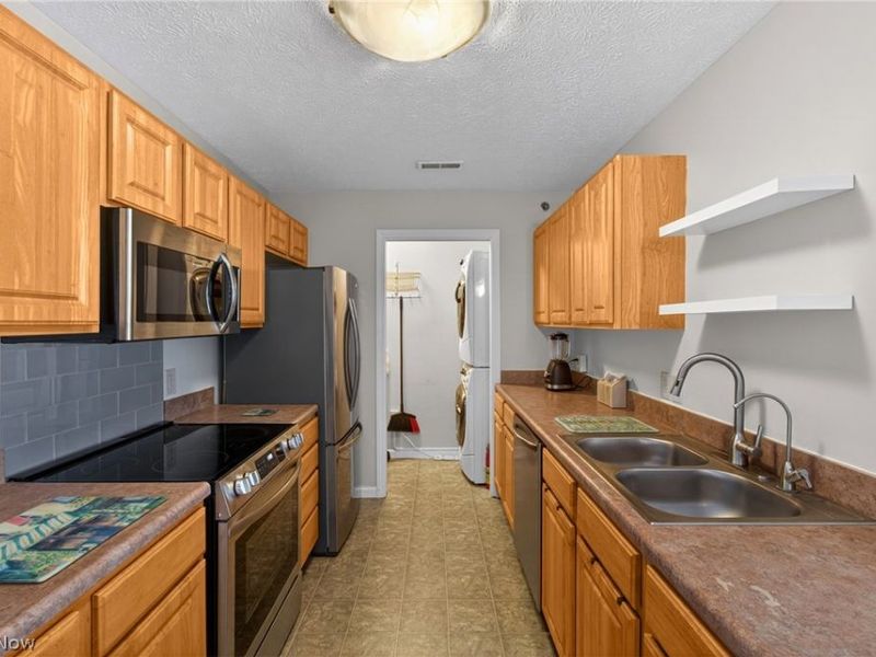 4703 Hills And Dales Road NW, Canton, OH 44708 Photo 7