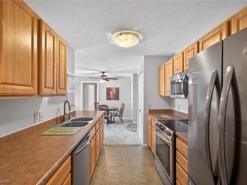 4703 Hills And Dales Road NW, Canton, OH 44708 Photo 8