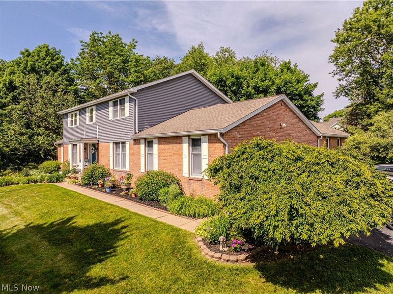 2337 Reno Drive, Louisville, OH 44641 Photo 2