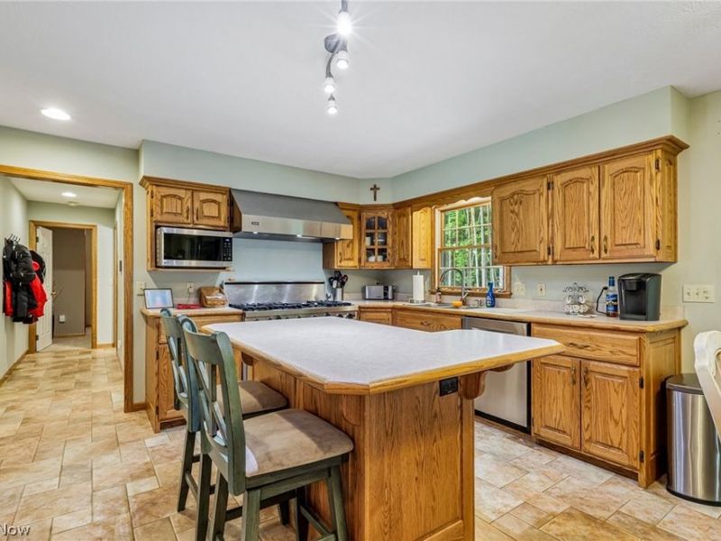 3749 Turnberry Drive , Medina, OH 44256 Photo 6
