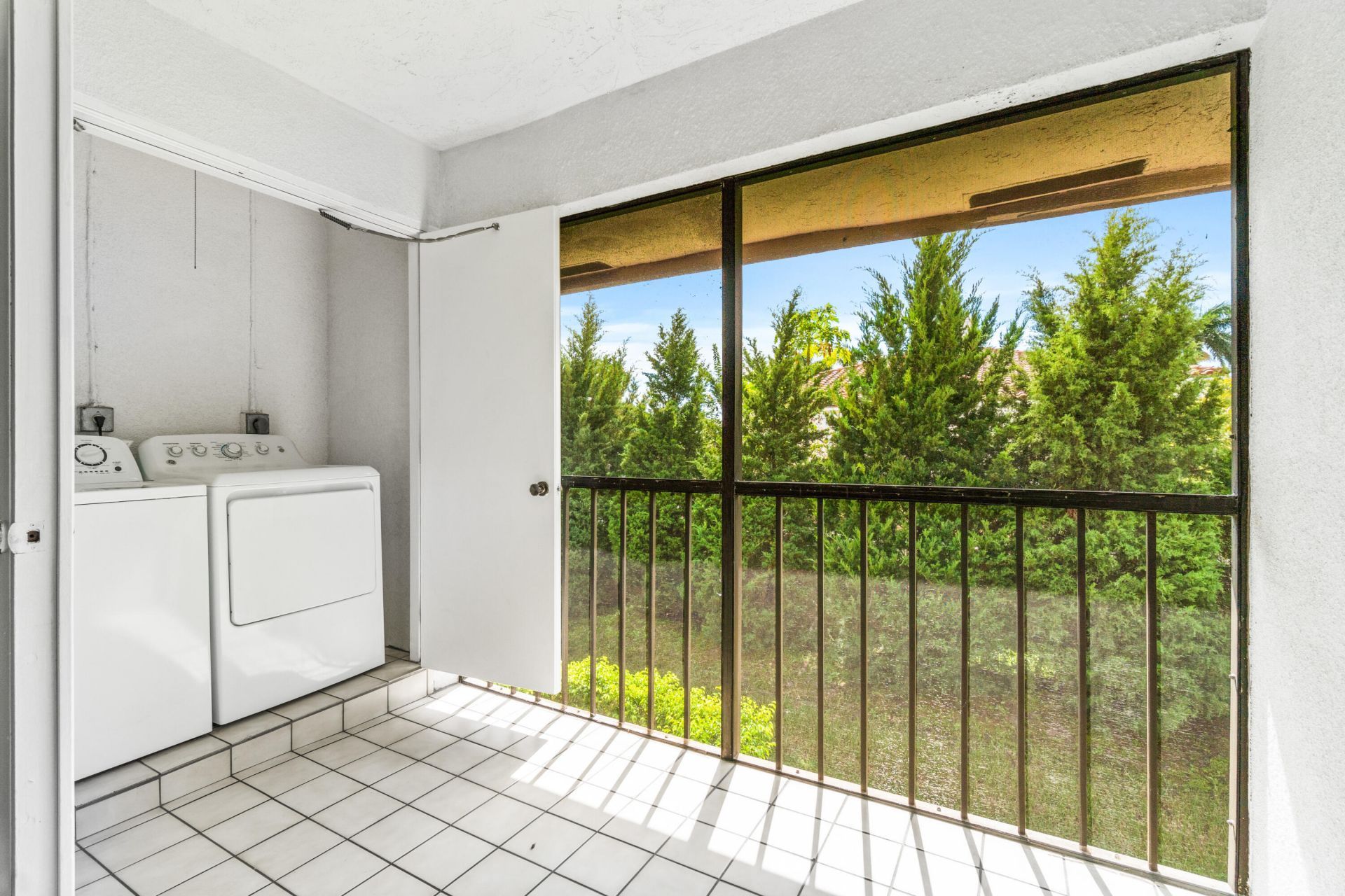 5151 W Club Circle, Unit 206, Boca Raton, FL 33487 Photo