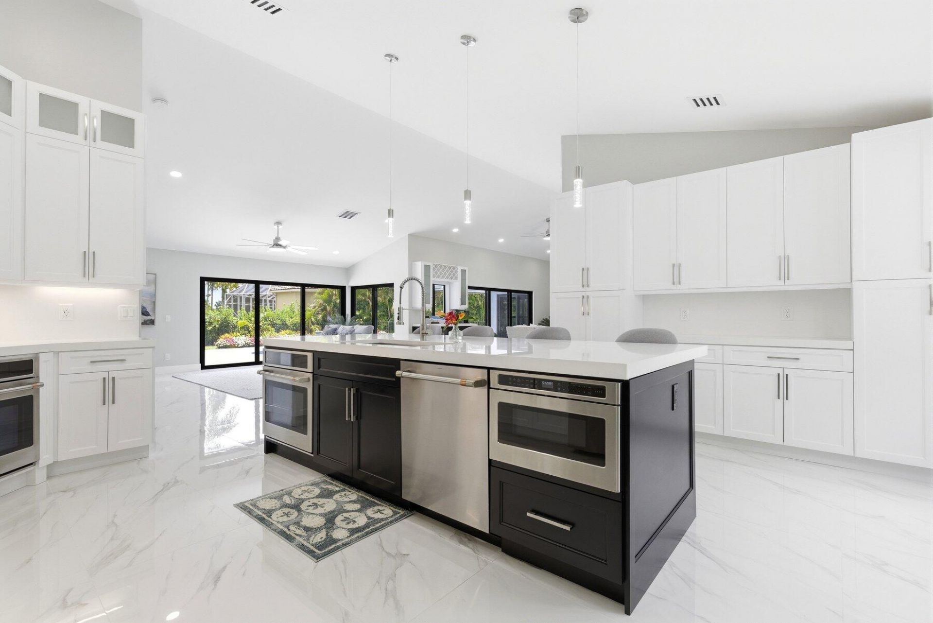15555 De Havilland Court, Wellington, FL 33414 Photo