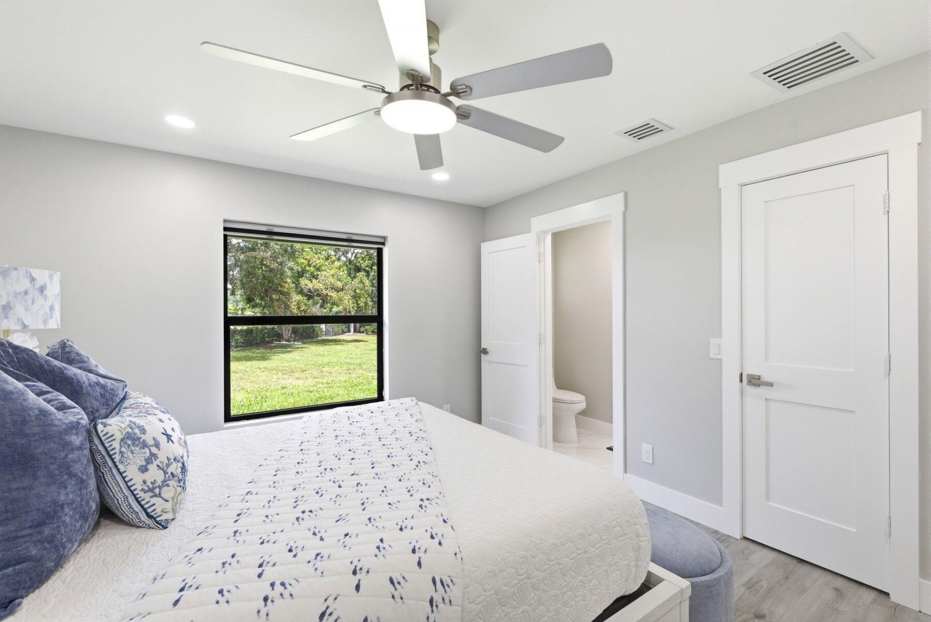 15555 De Havilland Court, Wellington, FL 33414 Photo
