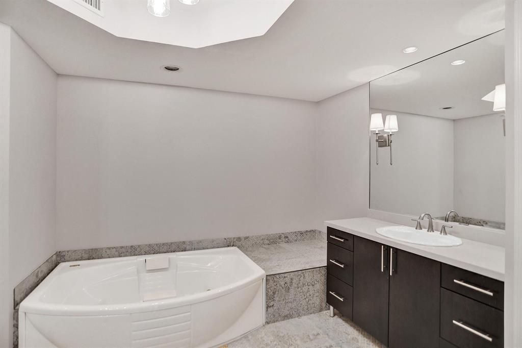 1228 Hillsboro, Unit 204, Hillsboro Beach, FL 33062 Photo